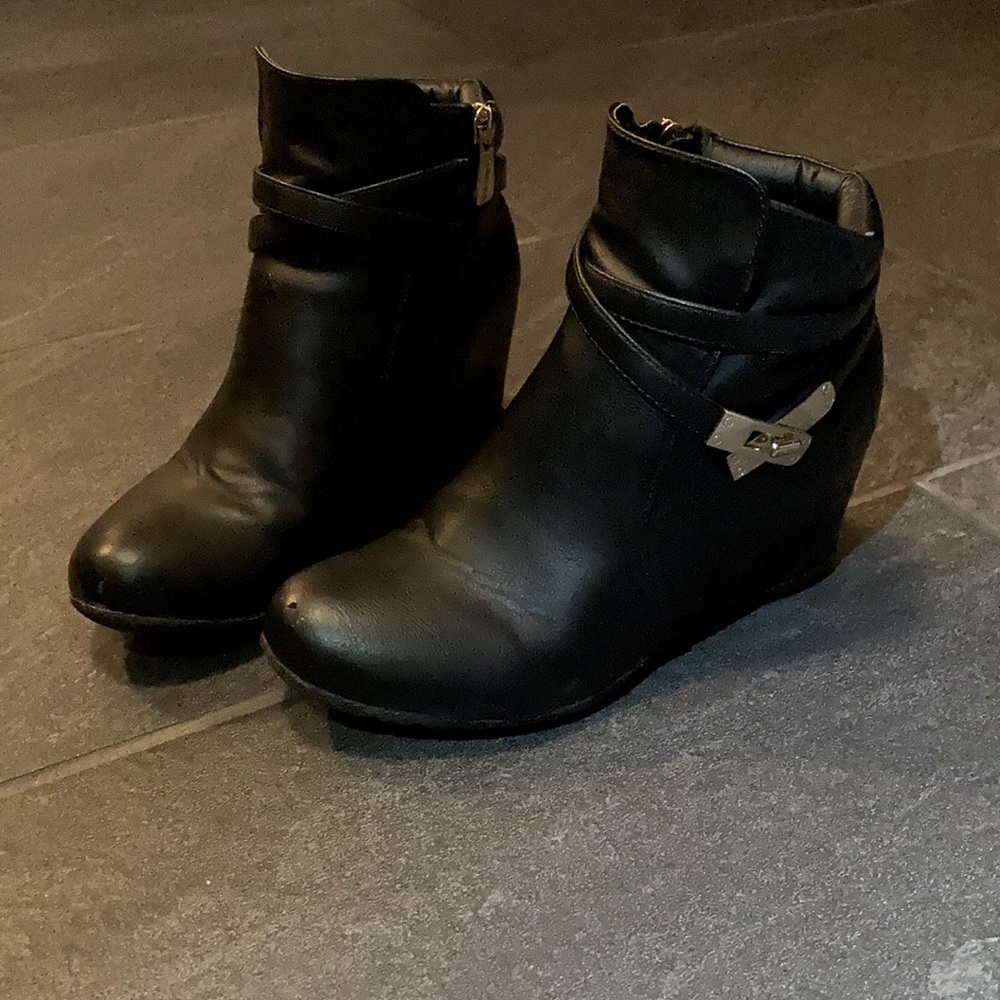 Bella Marie Black Wedge Booties
